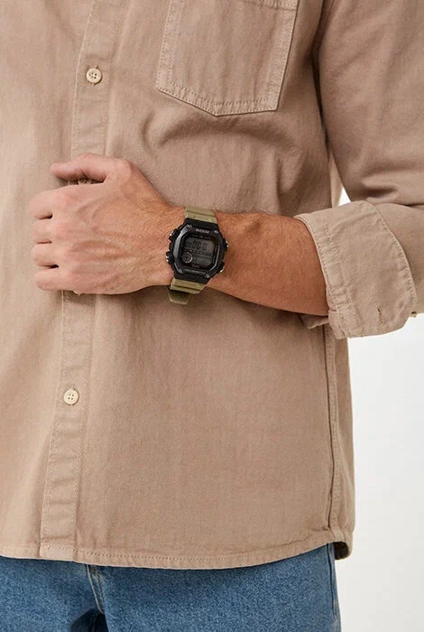 Casio DW-291HX-5A мужские часы застежка крупным планом
