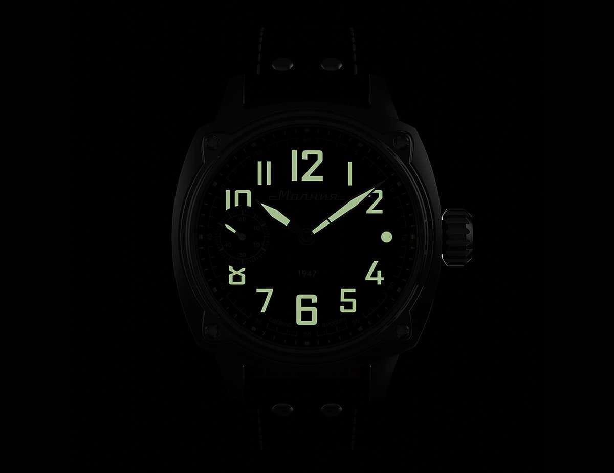 Молния Молния Беркут 0190103-1.1 механические мужские часы часы крупный план синий циферблата