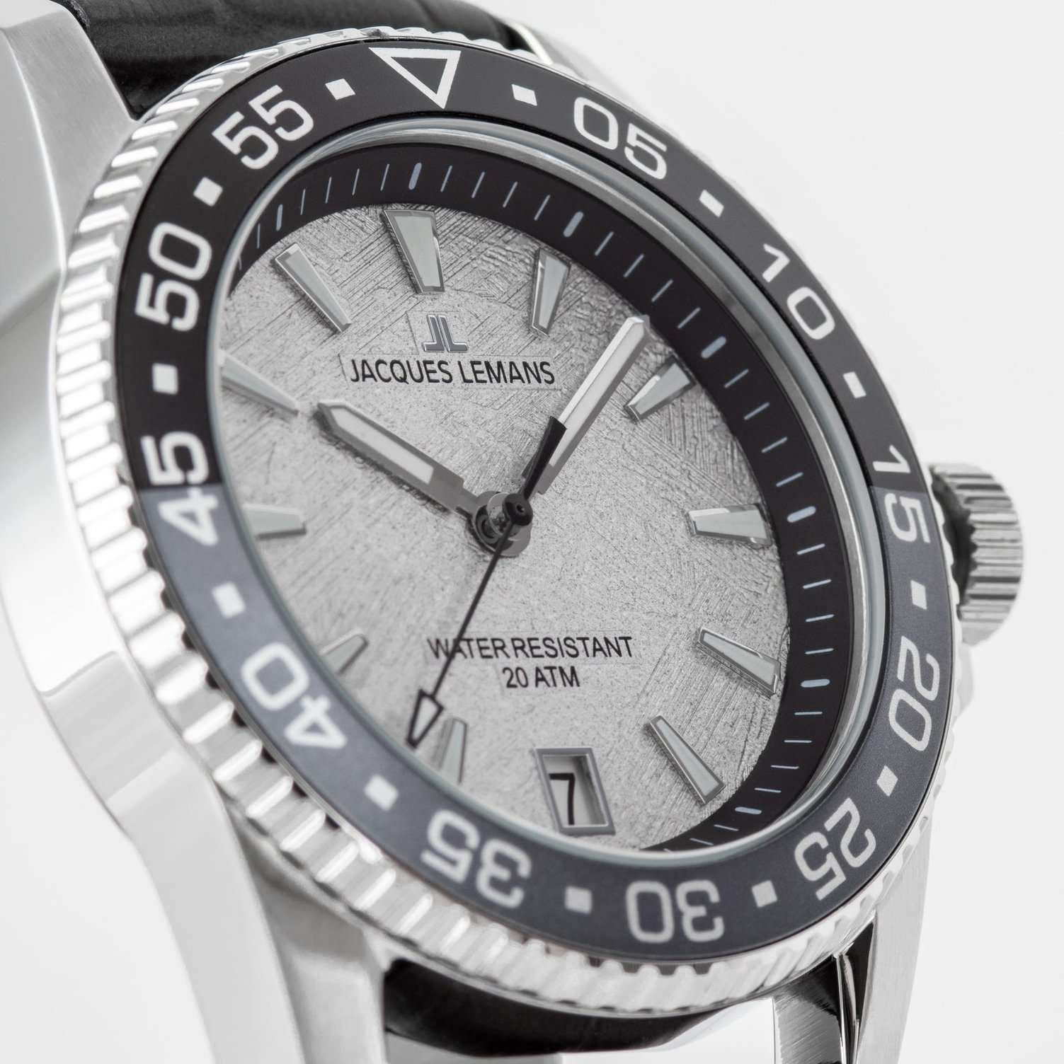 Jacques Lemans 1-2205E мужские часы застежка крупным планом