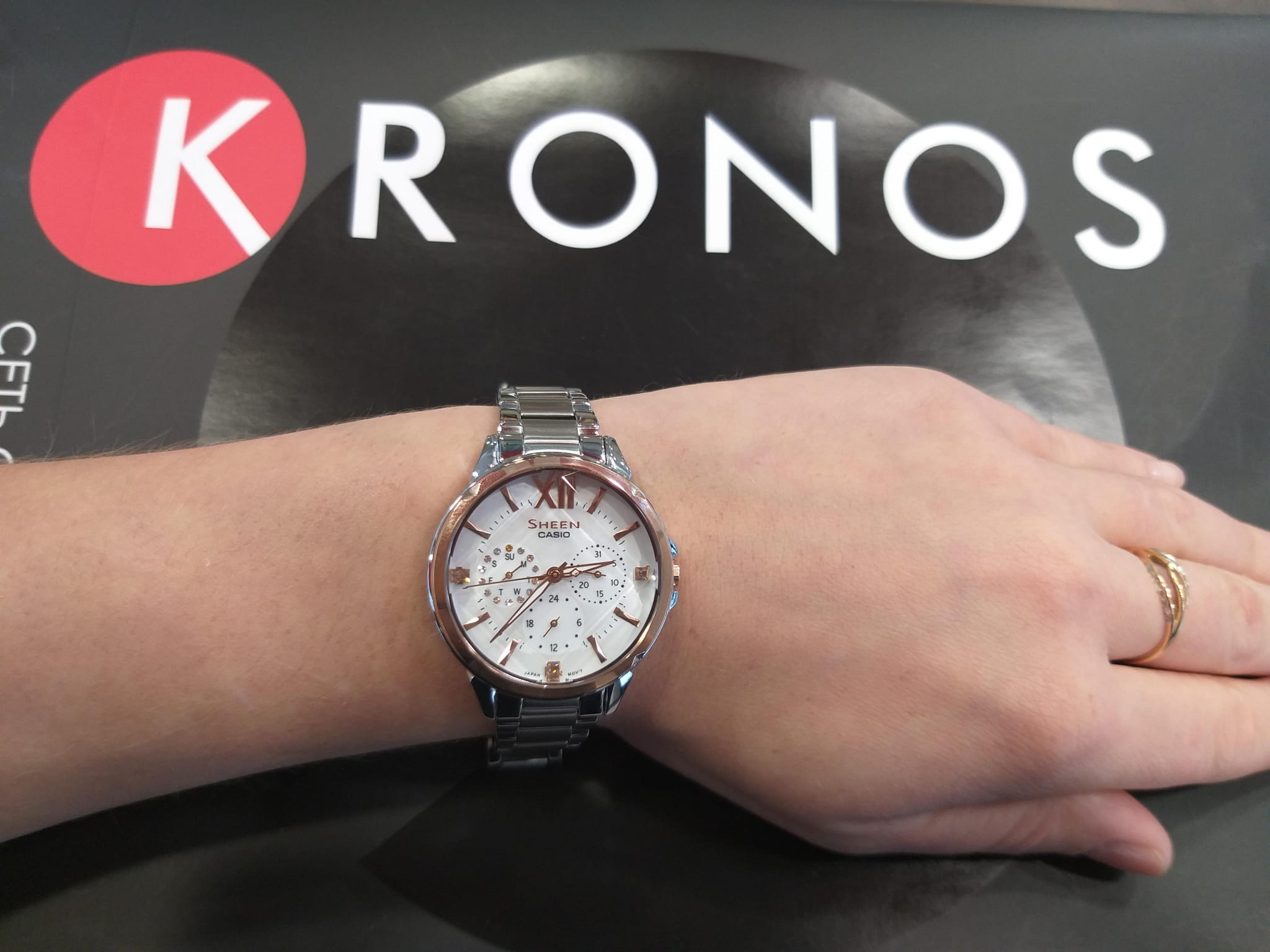 Casio Casio Sheen SHE-3055SG-7A женские часы перламутровый циферблат на запястье