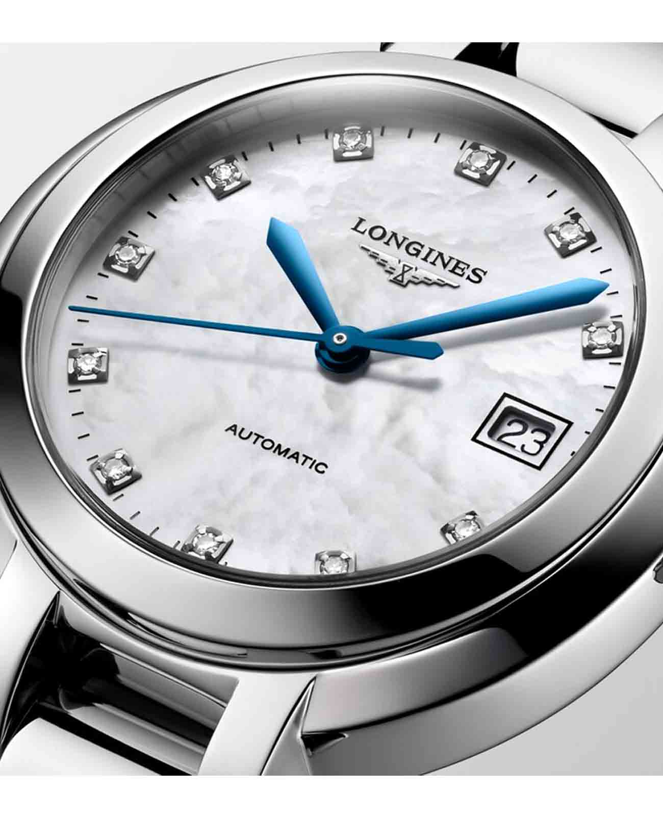 Longines L81134876 женские часы застежка крупным планом