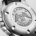 Longines Longines HydroConquest L3.883.4.56.9 механические мужские часы часы крупный план черный циферблата
