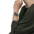 Rado R27046172 мужские часы застежка крупным планом