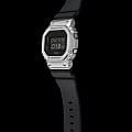 Оригинальные часы Casio Casio G-Shock GM-5600U-1DR электронные калибр механизма  общий вид