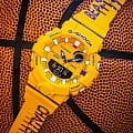 Casio Casio G-Shock GBA-800DG-9A мужские часы оранжевый циферблат на запястье