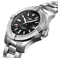 Breitling Breitling Avenger Automatic 43 A17318101B1A1  наручные мужские часы фото под углом.