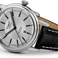 Aviator Aviator Douglas DC-3 V.3.32.0.241.4  наручные мужские часы фото под углом.
