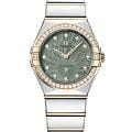 Omega Omega Constellation 131.25.28.60.60.001  13125286060001 кварцевые женские часы зеленый циферблат, браслет сталь + золото — вид спереди