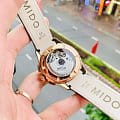 Mido M0244273603100 наручные мужские часы застежка крупным планом